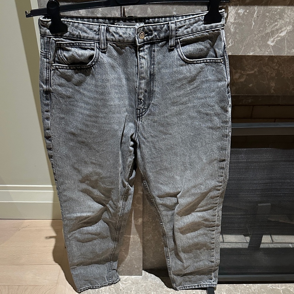 Zara Grey Mom Jeans SZ 10